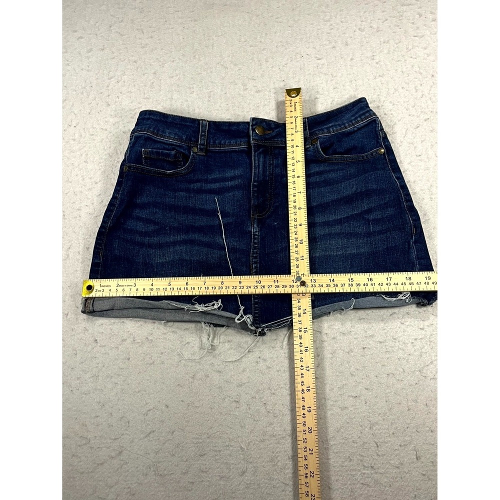 Y2K Dip Mini Skirt Womens 8 Blue Denim Cotton Stretch Distressed Raw Hem Formal - Picture 8 of 9